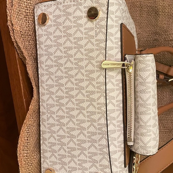 Med. Park satchel/crossbody w/ wallet - Picture 6 of 14